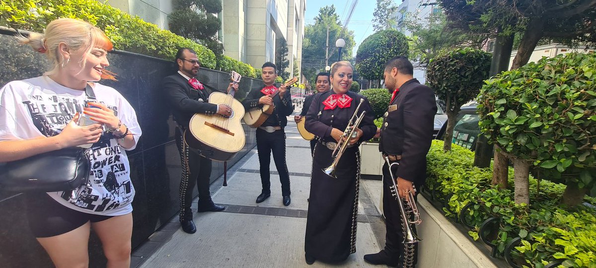 Doy gracias al cielo, por haberte conocido💐🎺🎶
#GraciasAlbaMX
#tuPeñaMexicana