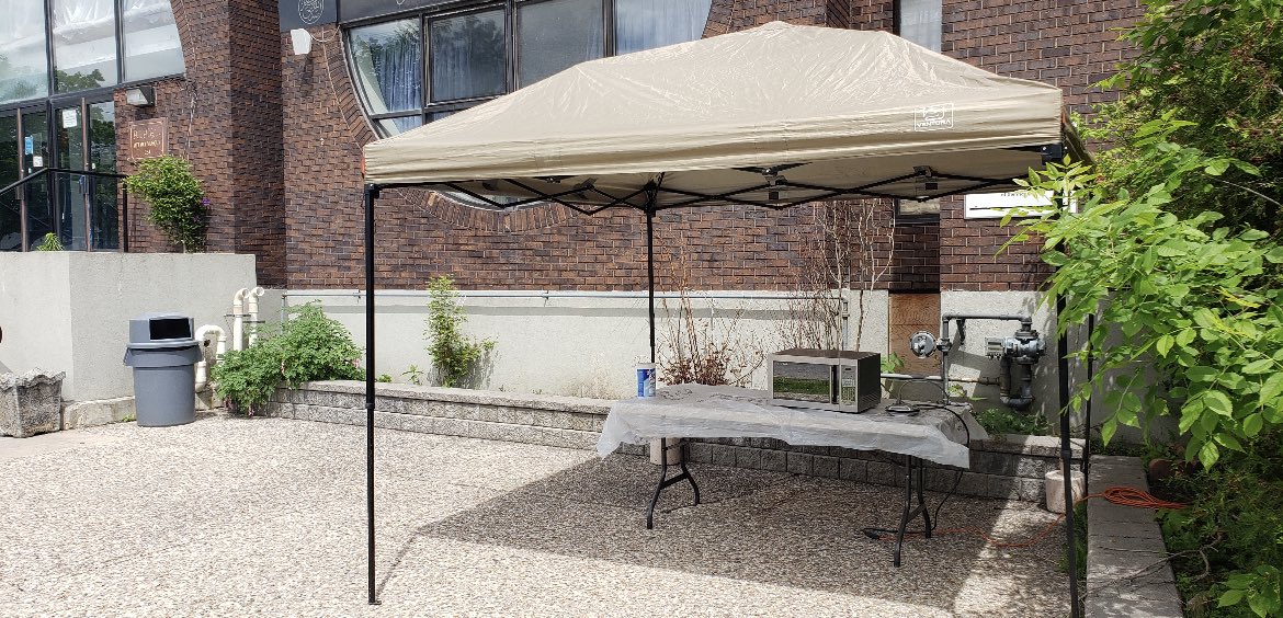 Our community is always ready to help. The Ottawa Mosque at 251 Northwestern Ave. in #OttawaCentre has kindly set up a charging station for residents available 24/7 and they have a microwave available for use if needed. Thank you <a href="/OMA_Mosque/">OMA</a> !