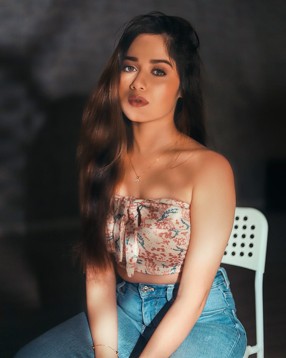 Is_abella_james's tweet photo. Because why not? 💫✨ https://t.co/E5578Bfztd