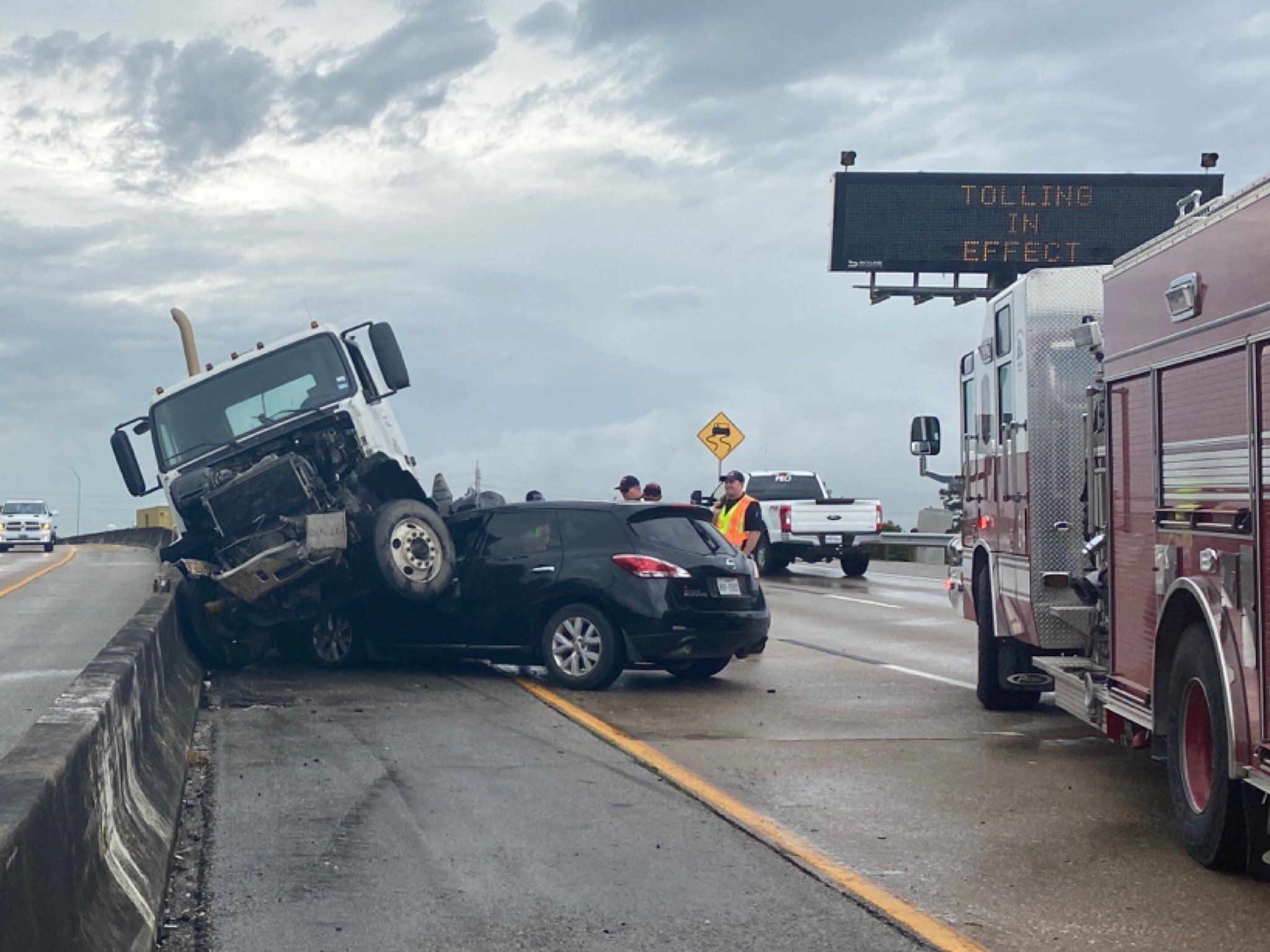 TxDOT HOU District on Twitter "Heavy truck crash on SH 146 northbound