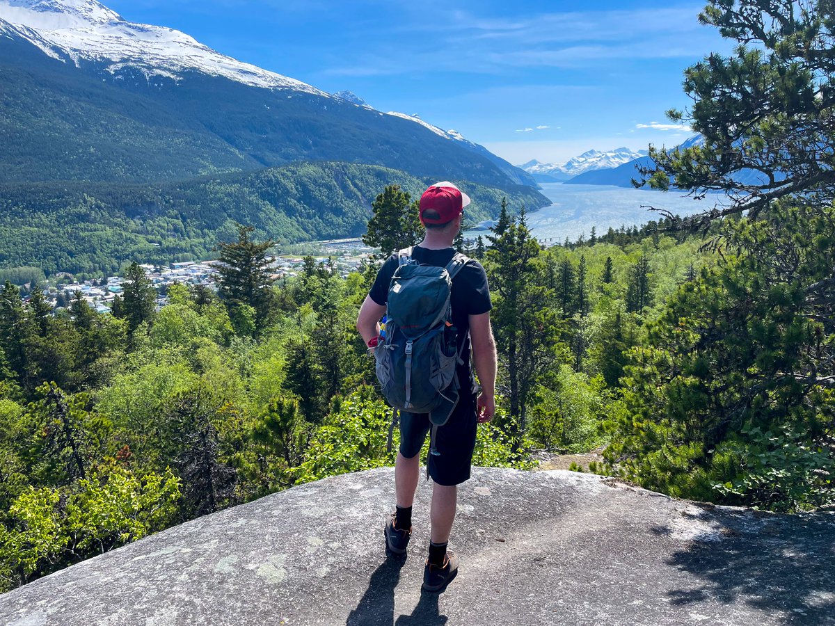 It’s summer in southeast Alaska!  Great hiking south of the border with green leaves, dry trails and +20C, the AB Mountain Trail was sure a treat!
#yukonhiking #alaska #skagway #hiking