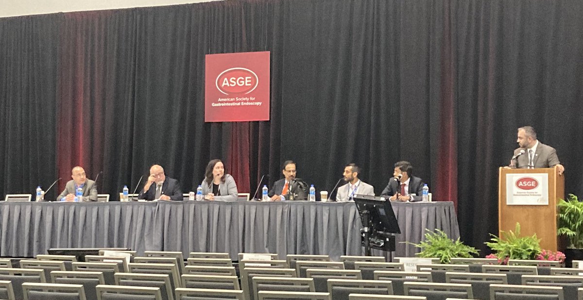 ASGE Video Plenary this morning @DDWMeeting reminded me of HOURS I spent reviewing videos for CME Programs committee. Spotted my talented colleague @UHhospitals Dr. Amy Hosmer (the only woman) moderating! @ASGEendoscopy next year please ⬆️ # women on stage! #WomeninGI #HeForShe https://t.co/oSb6iNVt8D.