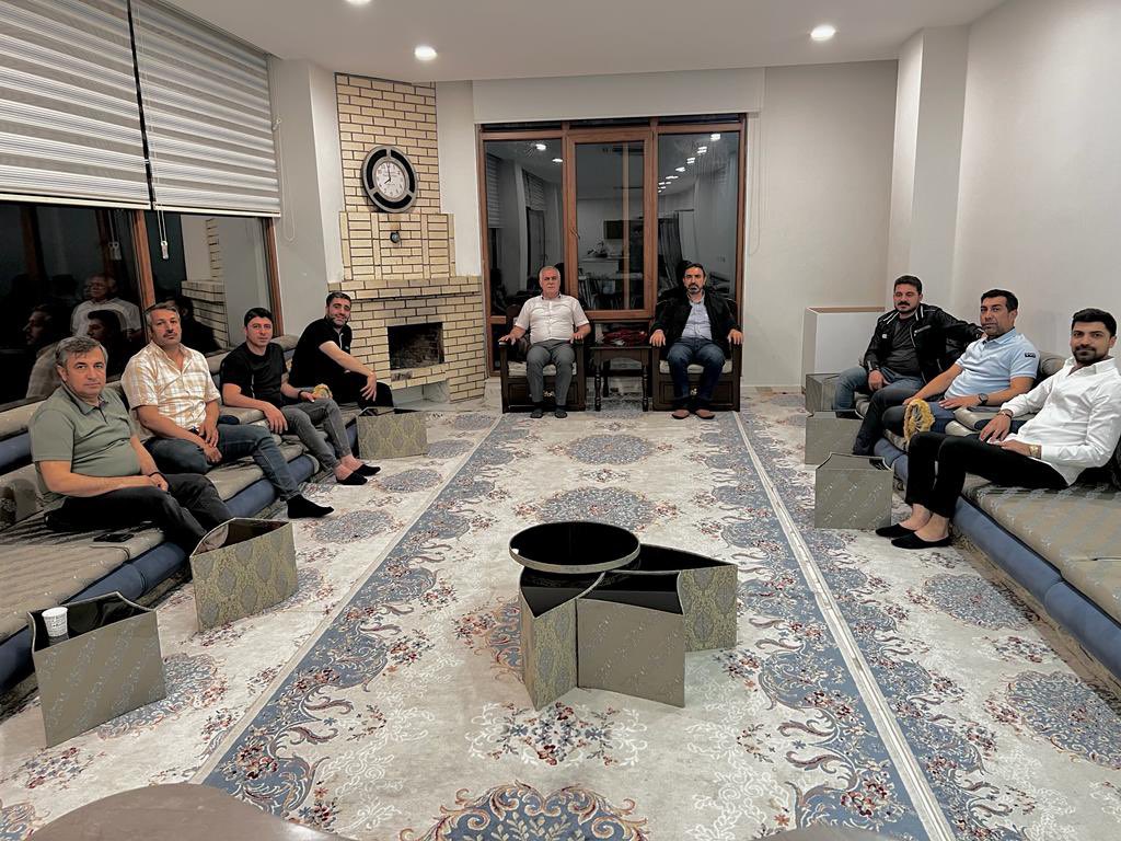 askonbatman's tweet photo. Bu haftadaki yönetim kurulu toplantımızı üyemiz Çağlayan lastik kaplamanın sahibi @mccaglayan72 işyerinde ger��eklerdik.
@ASKON 
#millikalkınmanıngüçlüadı https://t.co/4lKsiV3VY5