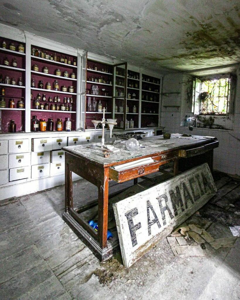 Photo by @michelledelamontagne
—
Selected by @carlos_sanmillan
—
🇪🇸 Usa nuestra etiqueta #AbandonedSpain para que tu foto sea destacada.
🇬🇧 Use Tag #AbandonedSpain in your photos to be featured.
—
► Web: ift.tt/vkS9MJ0
► Youtube: … instagr.am/p/Cd89tuOAPdE/