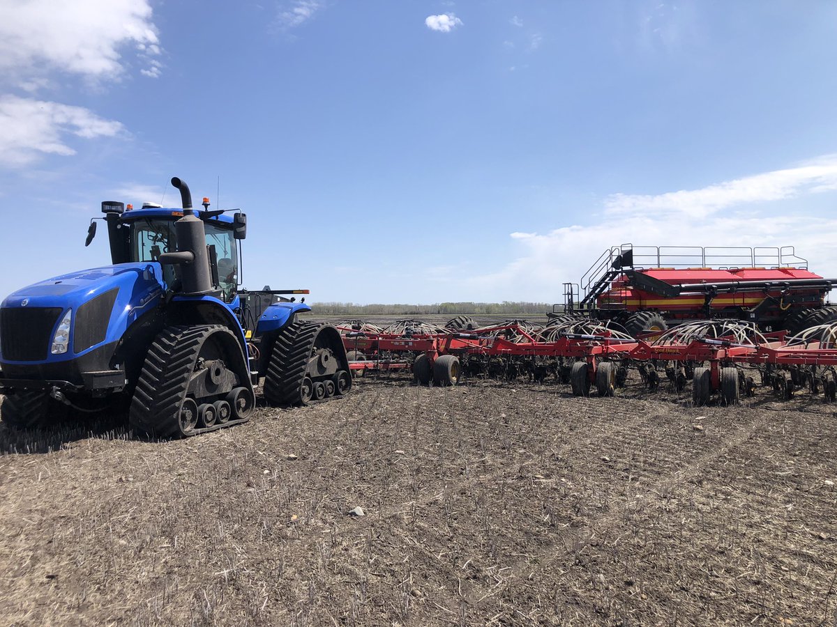 SilverStarAg's tweet photo. Helped pull these two units out of derate this morning near Swan Plain, Sk. Brand new tractors sitting broke down for 3 days just didn’t work. Customer chose a permanent solution with #ekotuning https://t.co/VAHyzFLrZI