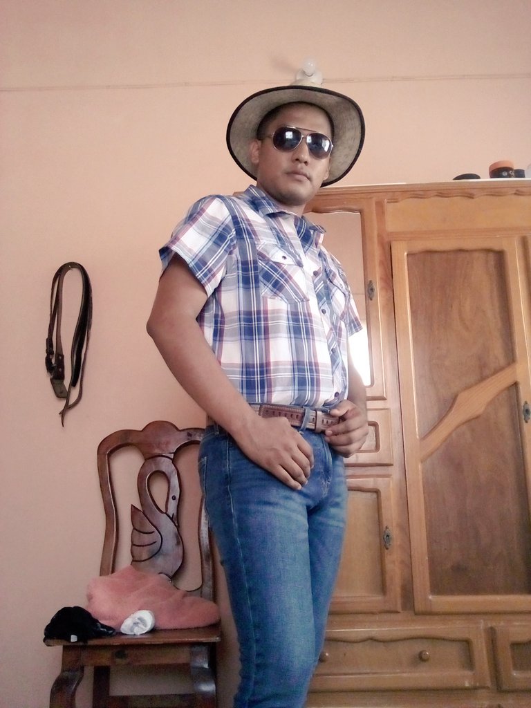 angelsol101's tweet photo. 🐎Outfit de hoy🐴🤠#cabalgata https://t.co/6DVBoZWfGe