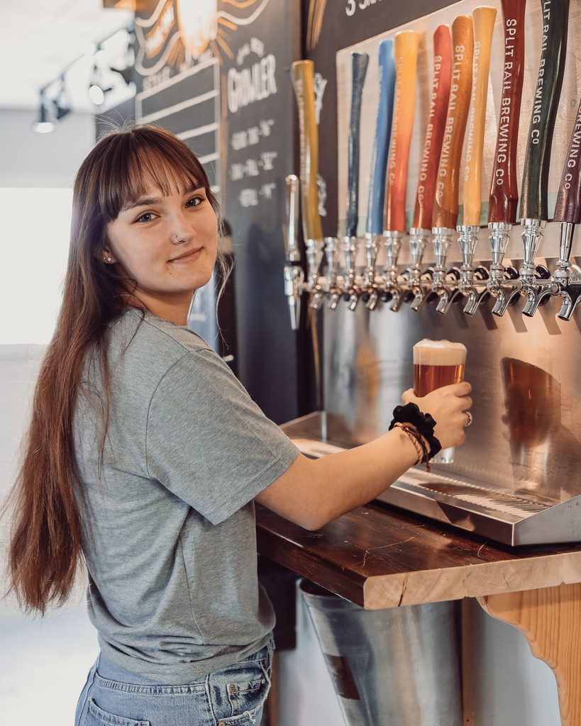 SplitRailBrew's tweet photo. Ayriell is another student who has joined our team for the summer.

This will be her first time working with us. We are very excited to have her onboard for a fun summer season! https://t.co/evlEhbVbe8