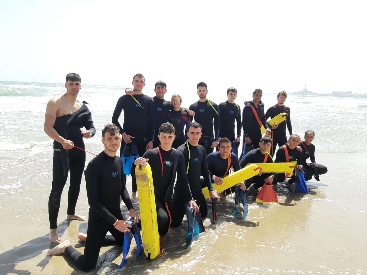 Alumnos de primero de <a href="/TSEASSamaniego/">TSEAS Samaniego</a> realizando actividades relacionadas con el mundo acuático las últimas semanas , buceo, rafting, rescate, toda una experiencia!!#formaciondelite #experiencias #Deporte #SaludParaTodos