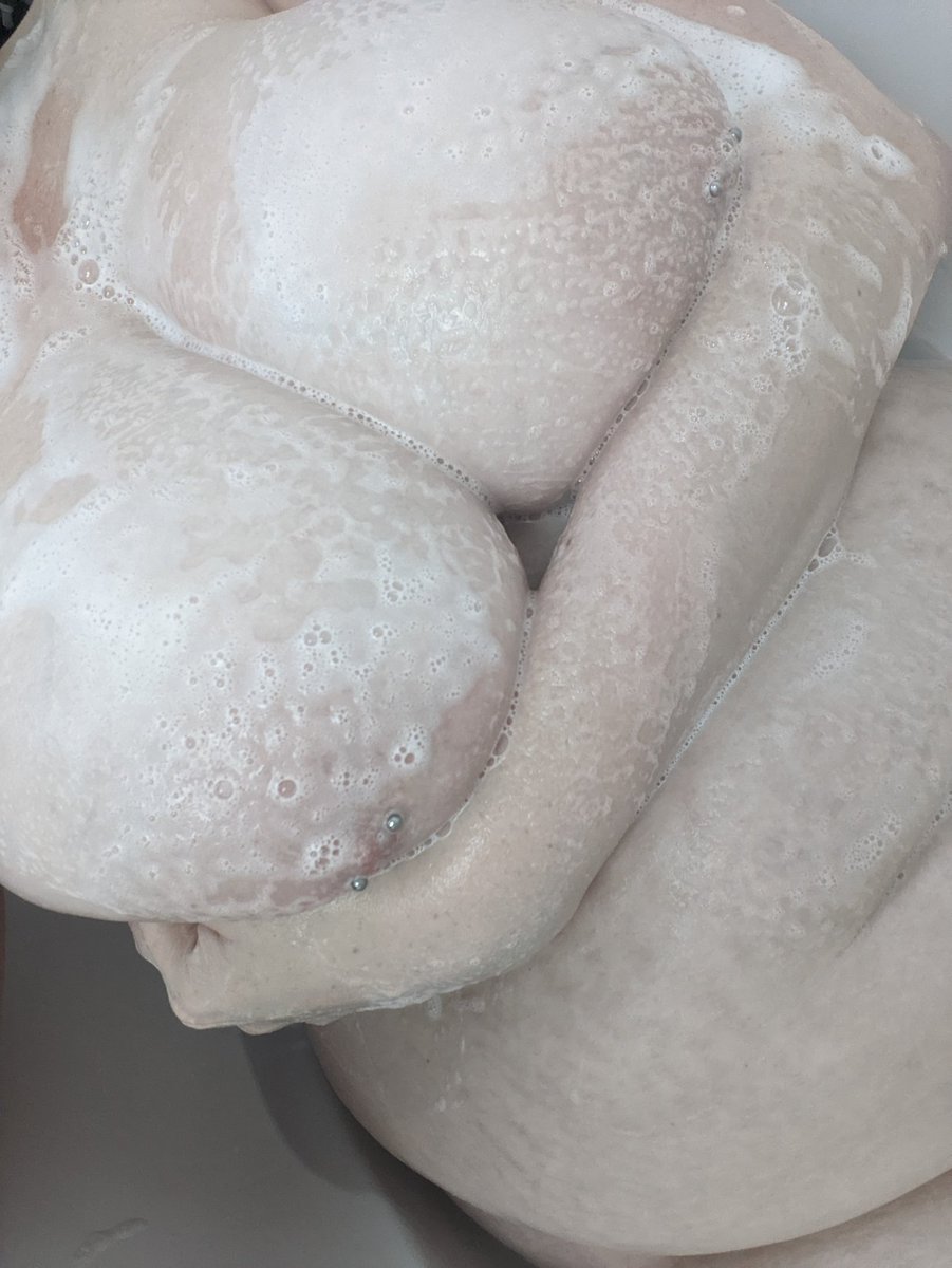 EvaTalbotOF's tweet image. Bubble baths are one of the best ways to self care 🫧😉

onlyfans.com/evatalbot

#onlyfans #onlyfansgirl #sellingcontent #nsfwtwt #nsfw #bubblebath #plussize #CurvyLady