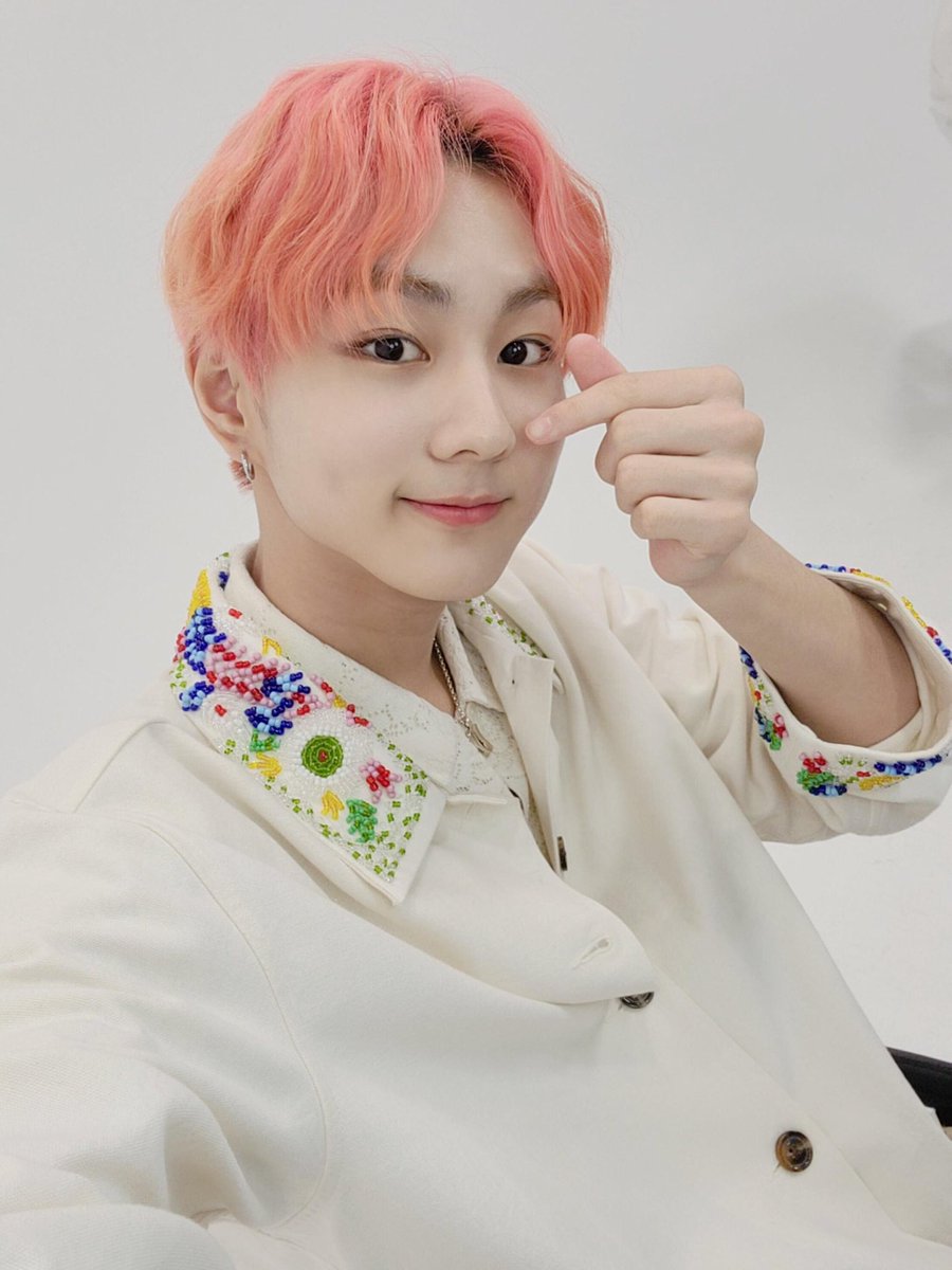 ninidwon's tweet photo. mi hermoso que lindo te vs cada act tuya es una gran alegría inmensa para mí corasoncito, te amo te amo como a nadie mi bebito ;( https://t.co/NuJQhn45aw