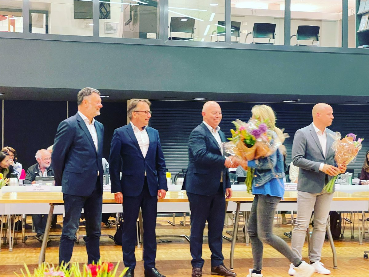 Het nieuwe College is geïnstalleerd. Namens Essentie zal Eric Beurskens terugkeren als wethouder en daarmee is Essentie wederom vertegenwoordigd in het gemeentebestuur.

Essentie wenst Eric veel succes en plezier. Gefeliciteerd! 🥳