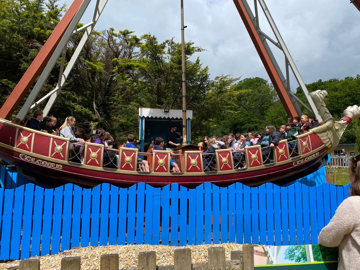 Whyteleafe_sch's tweet photo. Some children faced their fears today and went on the ride at Robin Hill #robinhill #boatride #stomachflip #handsup #lhadago #fearsfaced https://t.co/D5067paN8C
