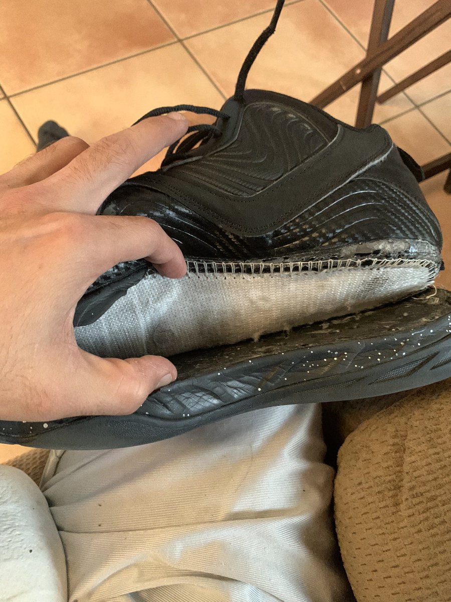 Era_DIC's tweet photo. @and1basketball This is CRAZY And1 Lol i wore this shoe less than 10x &amp; it just ripped from V to A. Wore for Basketball like 3x and a handful of times regularly. What in the hell. $20 at walmart is too expensive for this. My ankle is fat as hell! Picture dont even do it justice. https://t.co/2XtHsQhN8z