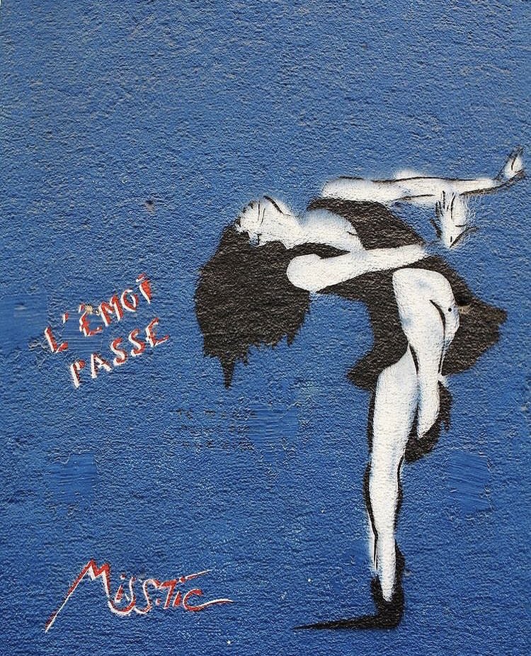 LigioneMag's tweet photo. Miss.Tic nos deja a los 66 años, toda una referente del arte urbano parisino 💔 #MissTic #ArteUrbano https://t.co/3IMeAFP5Me