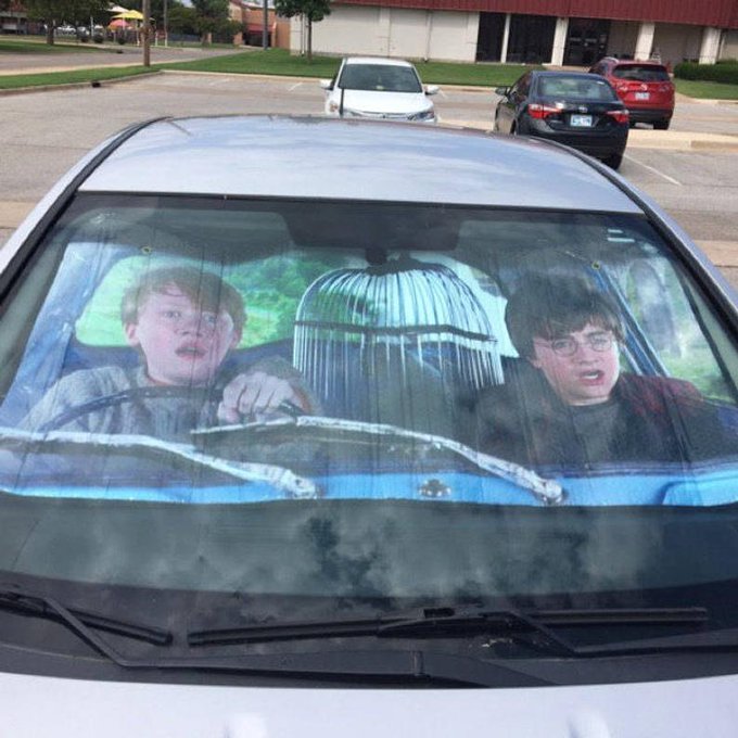 Harry_Potter_TM's tweet photo. El parasol de coche perfecto.

https://t.co/3rVtcbaPTG