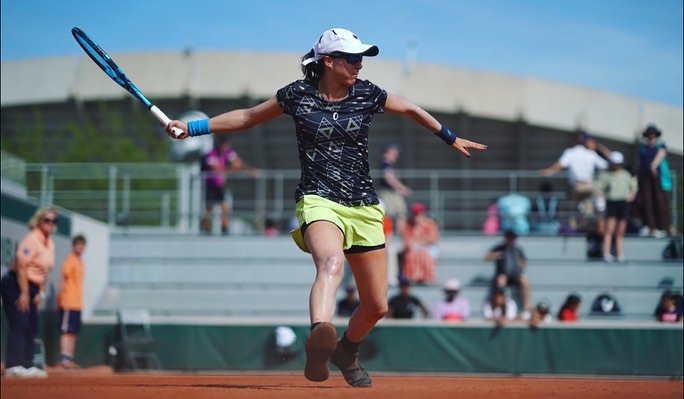 ¡FERNANDA CONTRERAS!

La mexicana de 24 años logró su primer triunfo en Grand Slam ante Panna Udvardy 🇭🇺 en #RolandGarros

Su próximo partido será ante Daria Kasatkina

📸: <a href="/Reginacortina_/">Regina Cortina Photography</a>