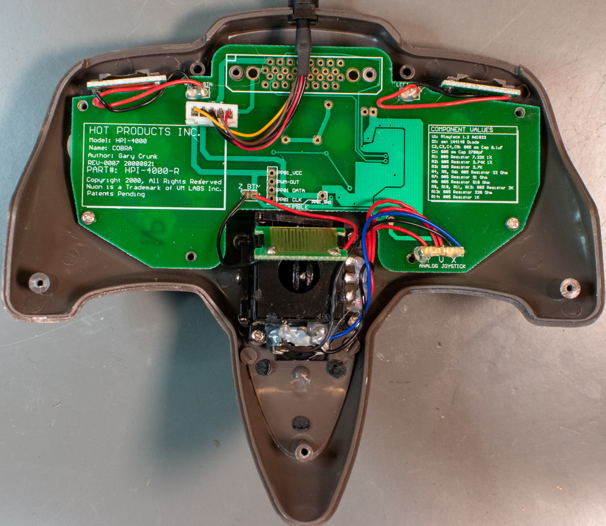 retrostuff_org's tweet photo. HPI Stealth controller (HPI-4000) for VM Labs NUON
#vmlabs #nuon #retrostuff https://t.co/uJBRFO33zd