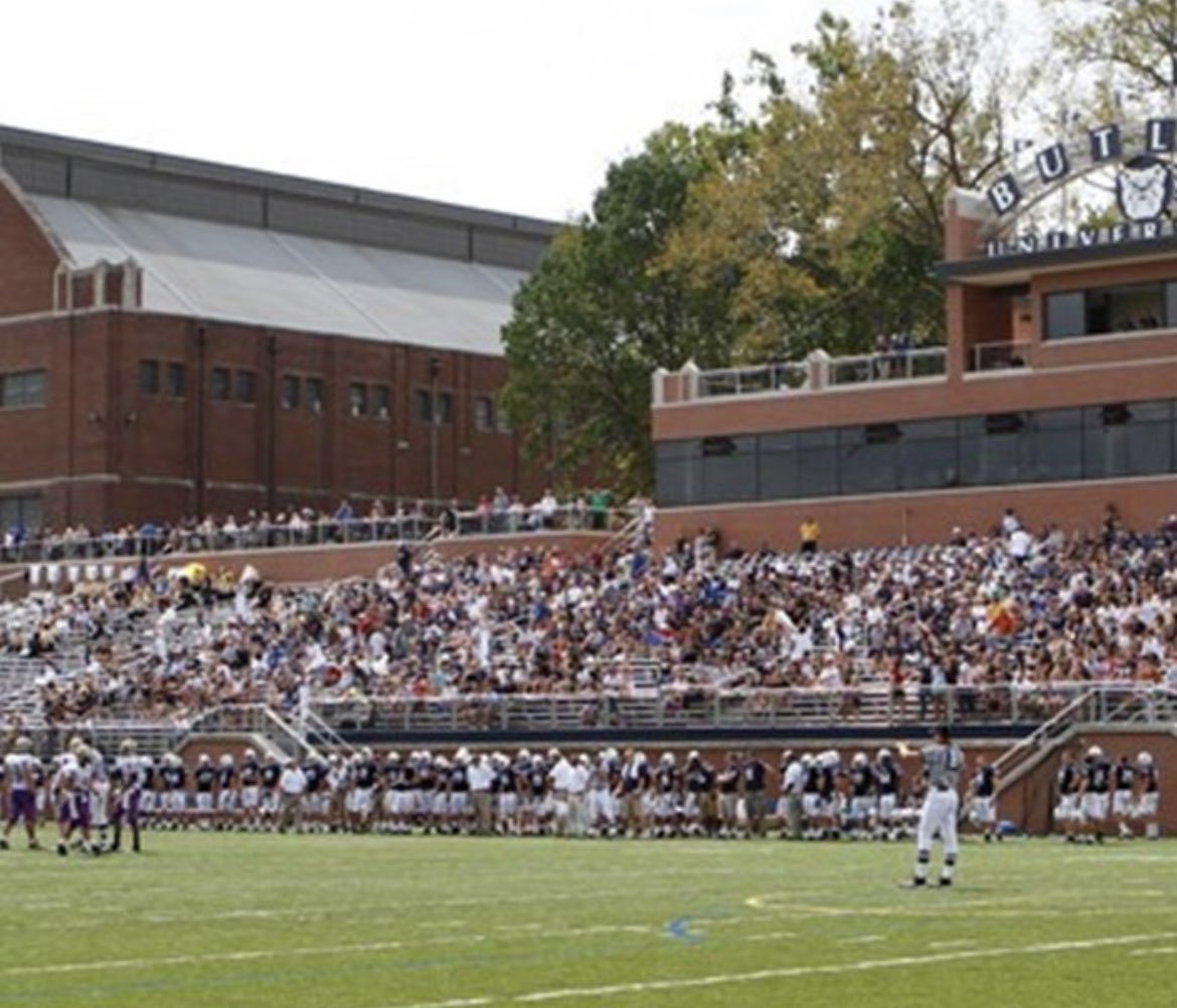 After a great conversation with @CoachSiwicki I’m pumped up to say I’ve received my first Division 1 offer to play College football @ButlerUFootball #Bulldogway @PMHSFOOTBALL @D_Green89 @CoachU_BU