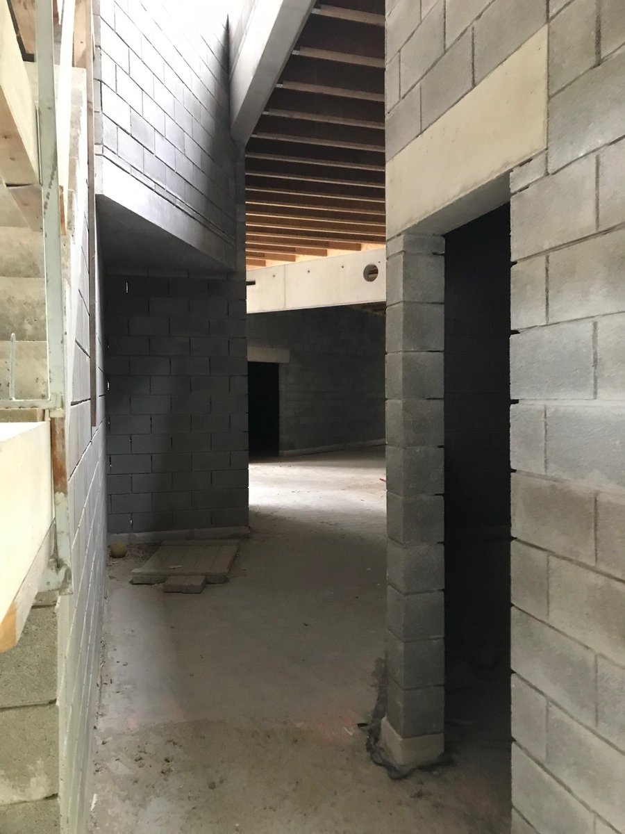 fredwaremme's tweet photo. @HexapodaWaremme - Insectarium J. Leclercq @AgroBioTech @UniversiteLiege et Za-Bibikely à Madagascar : deux insectariums en construction synchrone. Visite avec les Doyens de GxABT et de la Faculté des Sciences de l'Université d'Antananarivo et Vincent Raza d'Havoana land. https://t.co/Pw3FIqlhDA