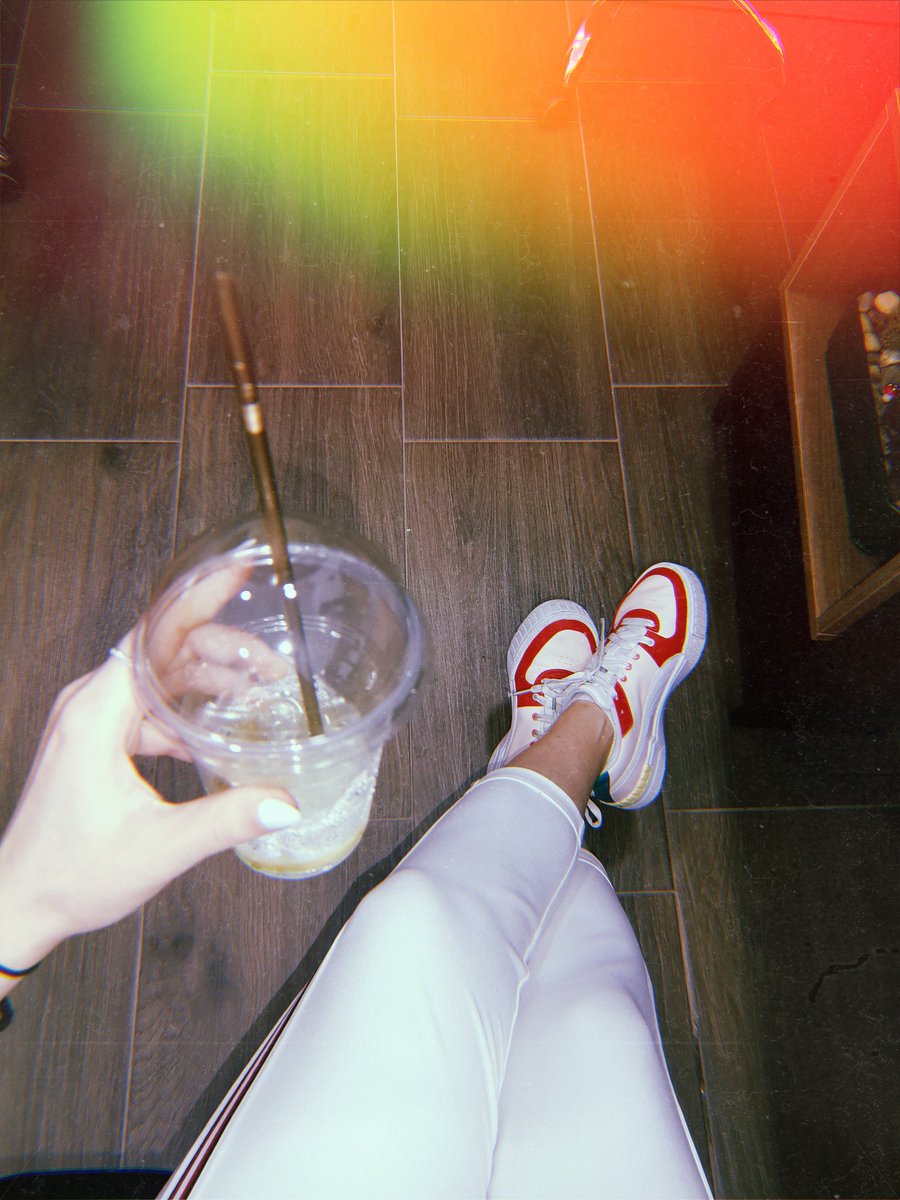 петок се падна во вторник. 🥂