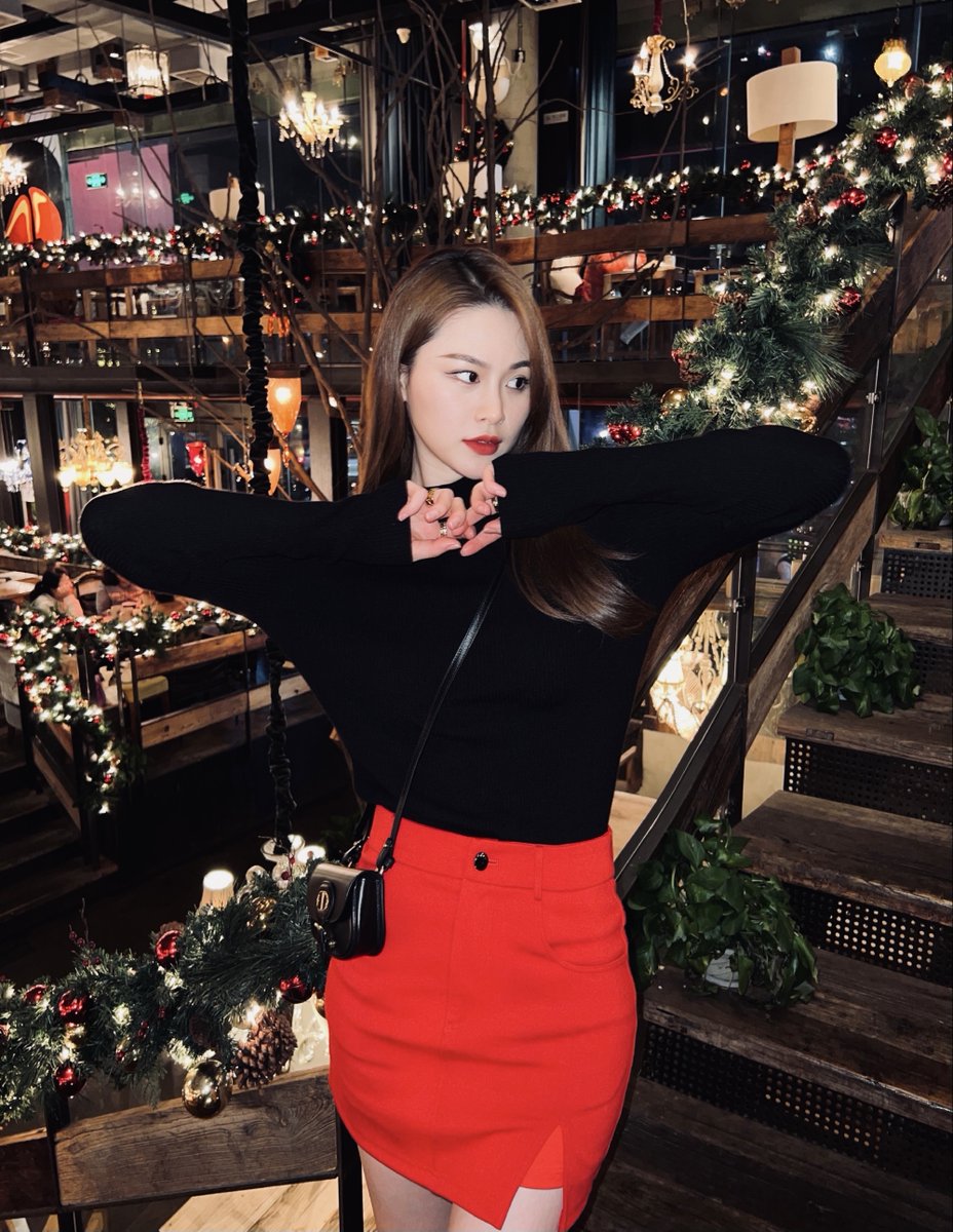 If you miss the afterglow of the sunset, you can still wait for the sky full of stars.