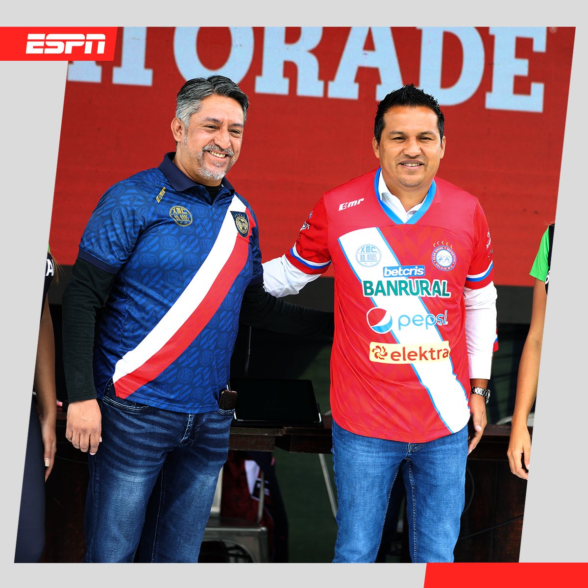 Tras su paso por el Pérez Zeledón, el técnico guatemalteco Amarini Villatoro volvió a su país para dirigir al Xelajú⚽️🇬🇹

El equipo chapín también se hizo de los servicios del mediocampista Kenner Gutiérrez