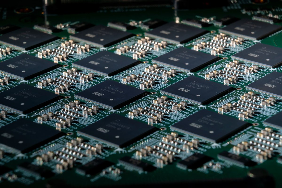 Researchers demonstrate significant energy savings using neuromorphic hardware bit.ly/3GgoTkM