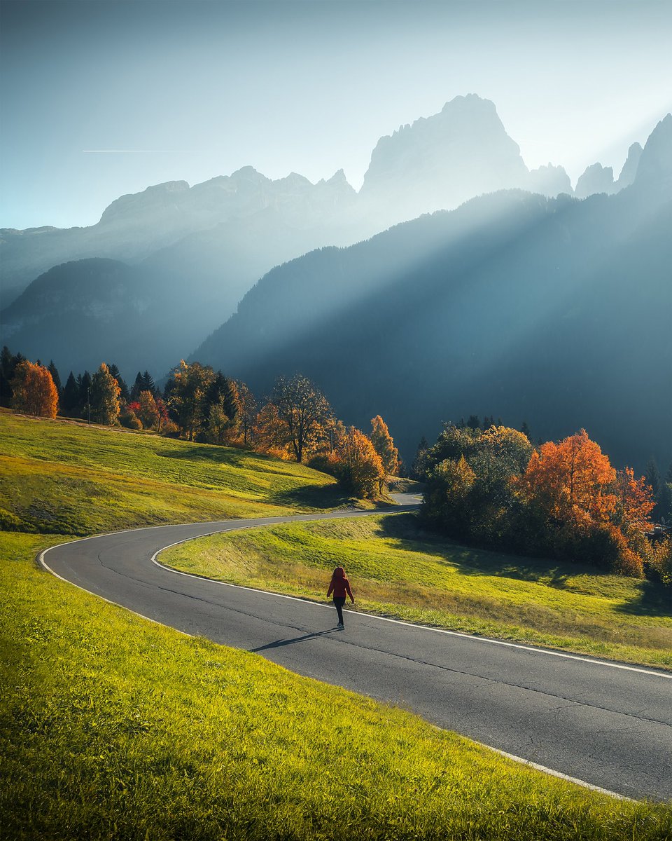 🇮🇹 İtalya'nın kuzeyinde bulunan Dolomit sıradağlarında çektiğim bir gün doğumu.