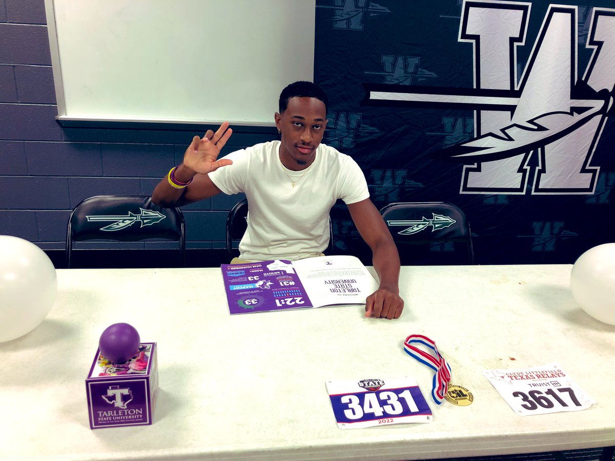 BeTheMythJosh24's tweet photo. Go Texans🤍💜🖤 @TarletonXCTrack @TarletonSports https://t.co/9DS1rXOsk0