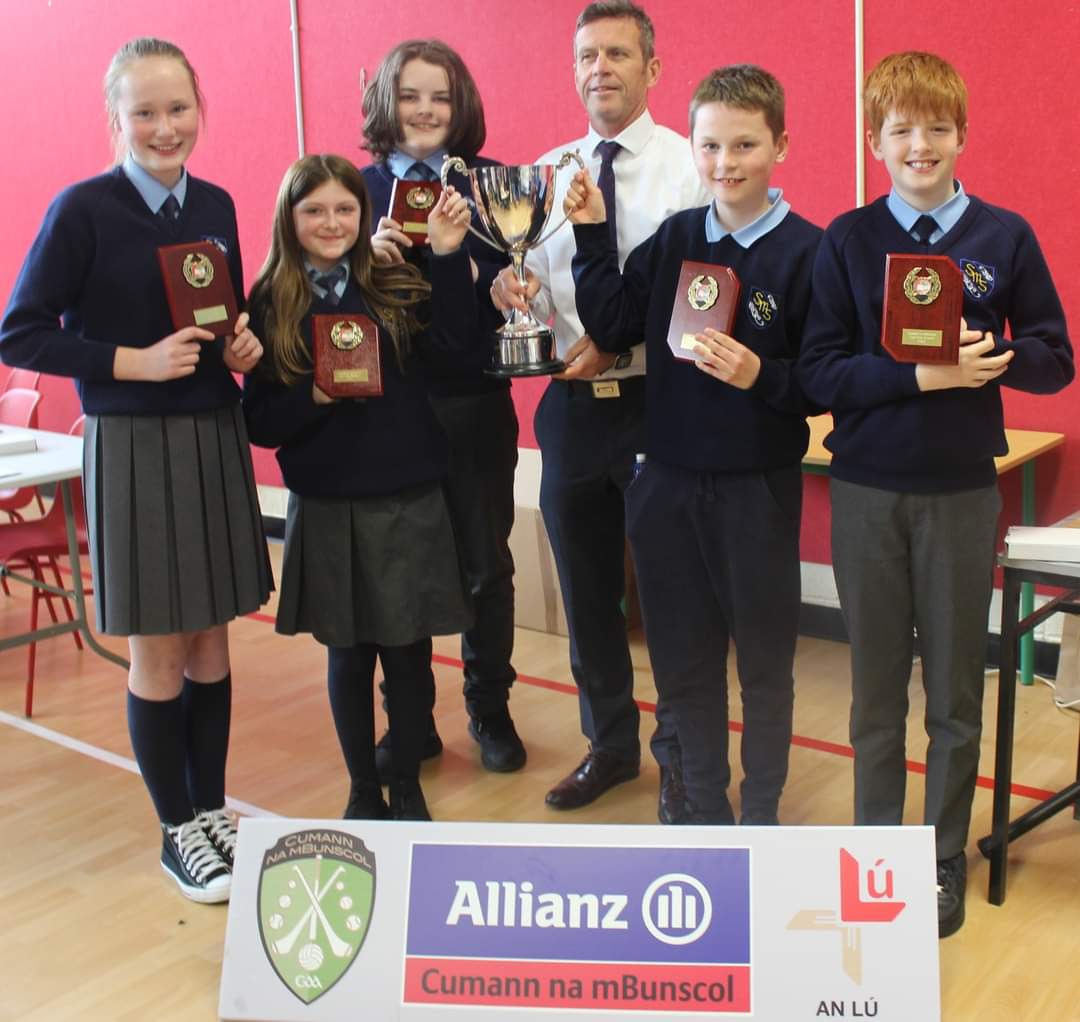 LouthCnmB's tweet photo. Well done to the 15 teams that competed for Corn Uí hAonghusa and Corn Uí Dhuinnín today. Some serious quizzers out there! @cnambnaisiunta @AllianzIreland #allianzcnmb https://t.co/ndpFQOd6SN