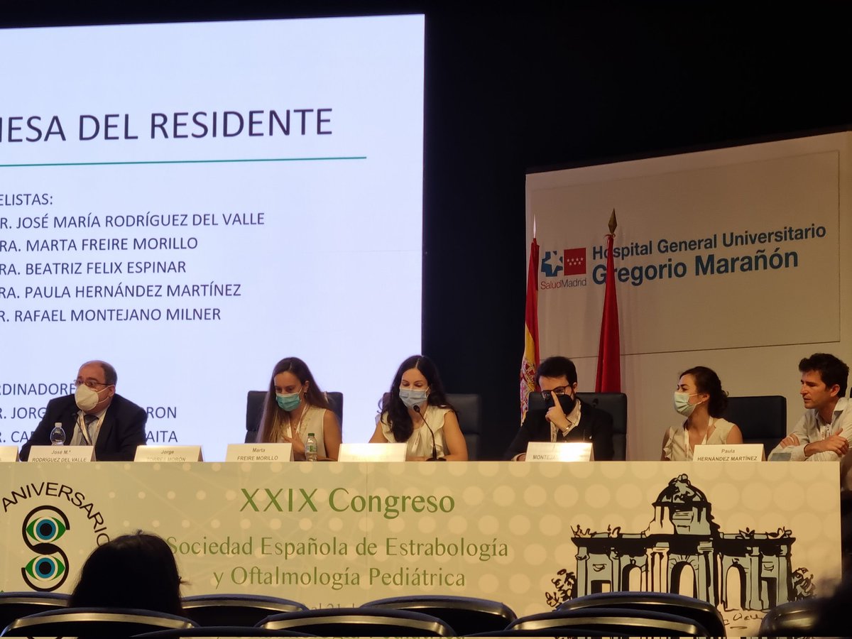 OftalmologiaRYC's tweet photo. [#Estrabismo][#HospitalRamónYCajal] Gran representación de nuestro servicio en el XXIX Congreso de la Sociedad Española de Estrabología y #Oftalmología Pediátrica #SEEOP
Enhorabuena también a nuestro R4 el Dr. Huelin por el premio a la mejor comunicación libre!!! https://t.co/s6PKuw2U1W