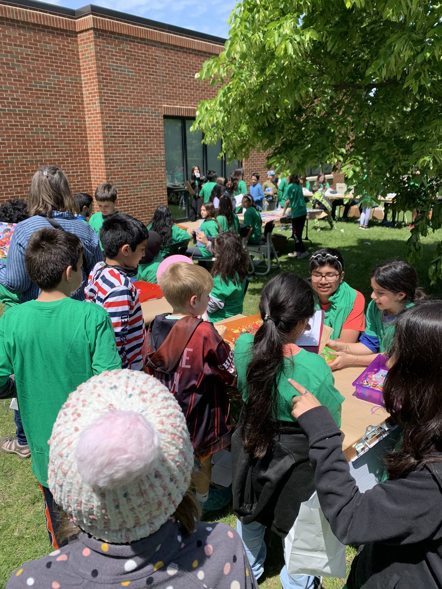 Mr. Johnson tweet media