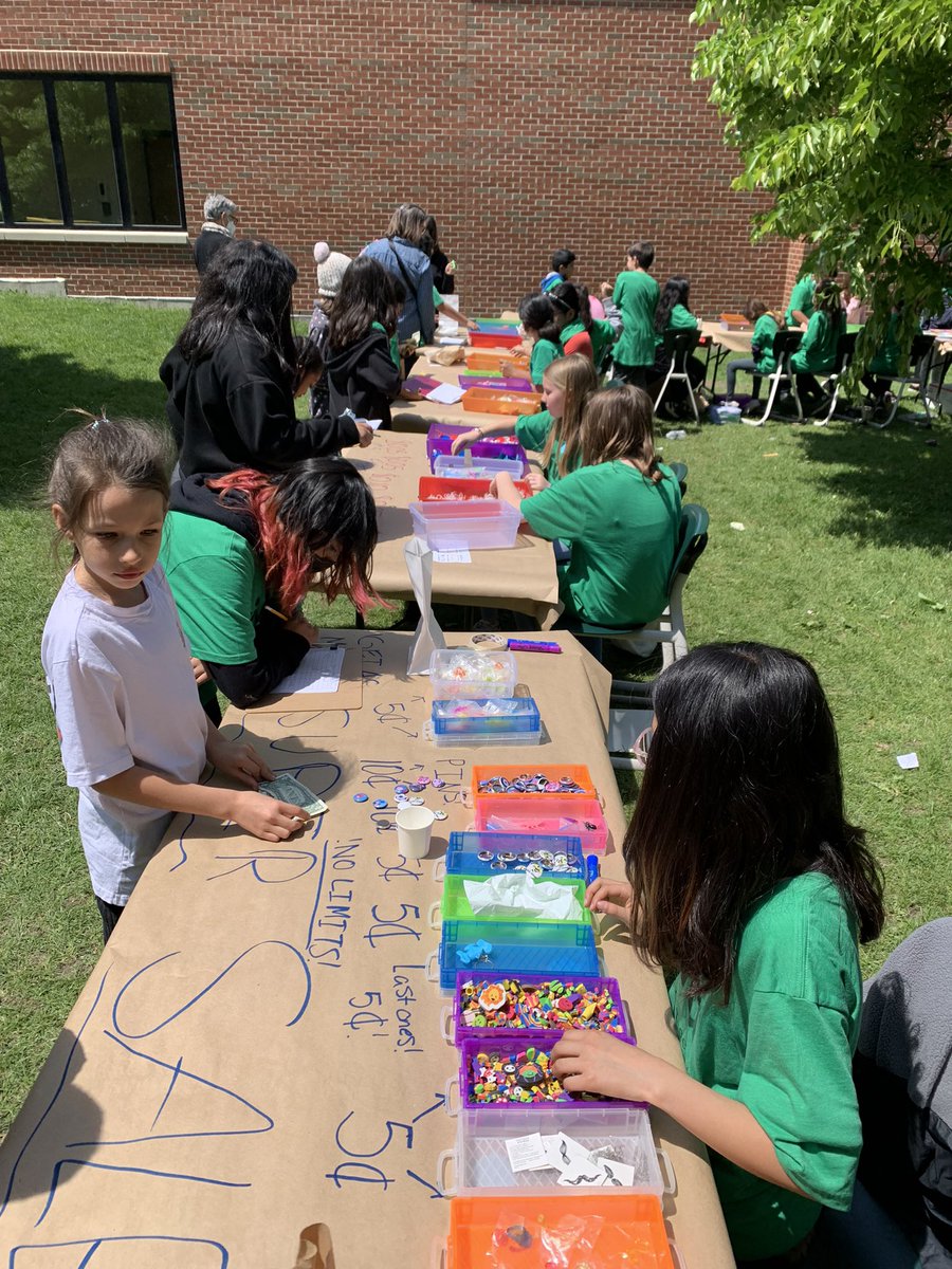 Mr. Johnson tweet media