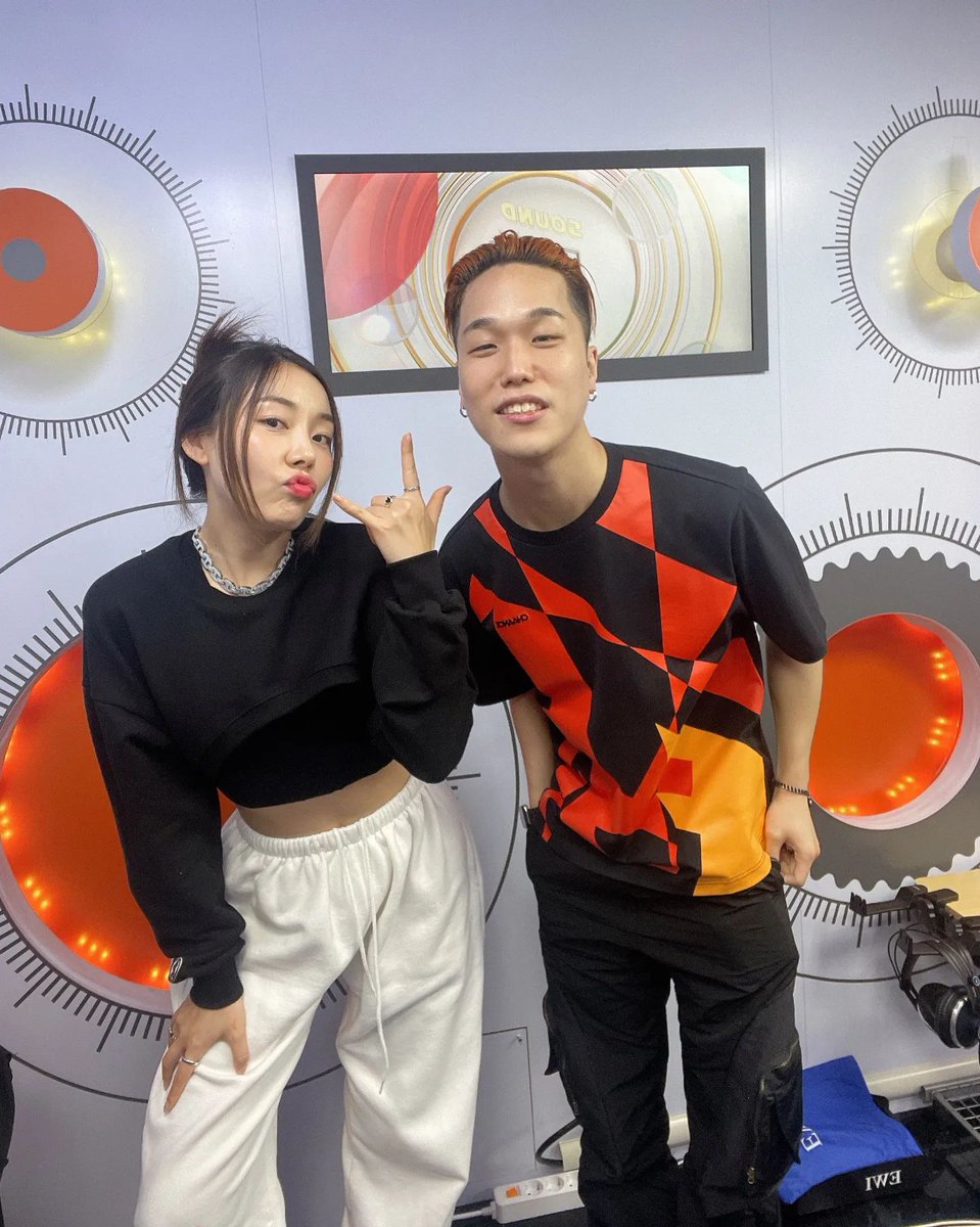 LC_Sinformation's tweet photo. 220524 SoundK Instagram
https://t.co/0yjdr7T6u3
@LC__Ashley @SOUNDK2022 #LADIESCODE #레이디스코드 #ASHLEY #애슐리 #CHOIBITNA #최빛나 #SOUNDK #사운드케이 #Sycho #싸이코 https://t.co/QZ5ZqEYDsR