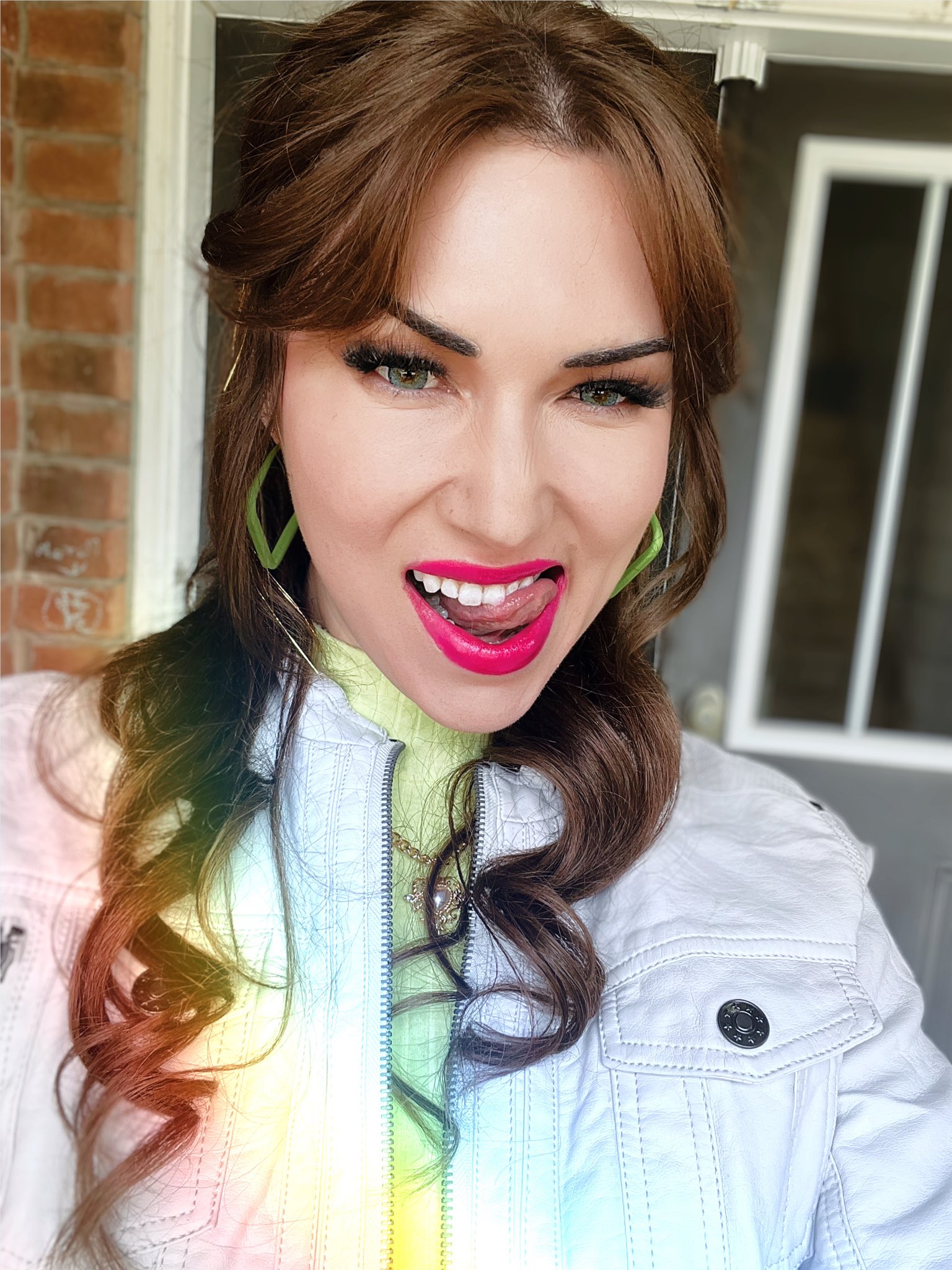 TW Pornstars - Bee Dawley. Twitter. Springing. 9:08 PM - 24 May 2022