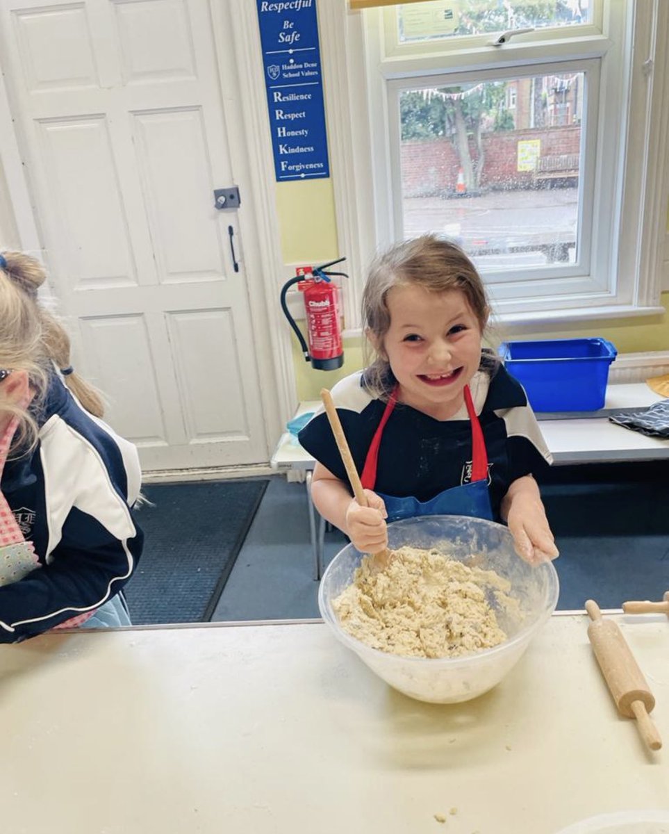 HaddonDene's tweet photo. We made delicious scones in our Baking Club session today. Is it jam or cream first? #baking https://t.co/tKfuTwWlEt