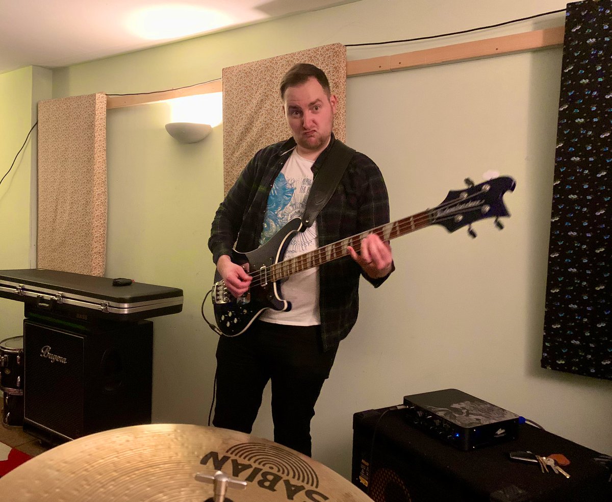 🤩 Scott rocking his new Sickenbacker tonight. Tightening up for our July show with @GilmoreTrail &amp; <a href="/atotaso/">a-tota-so</a>