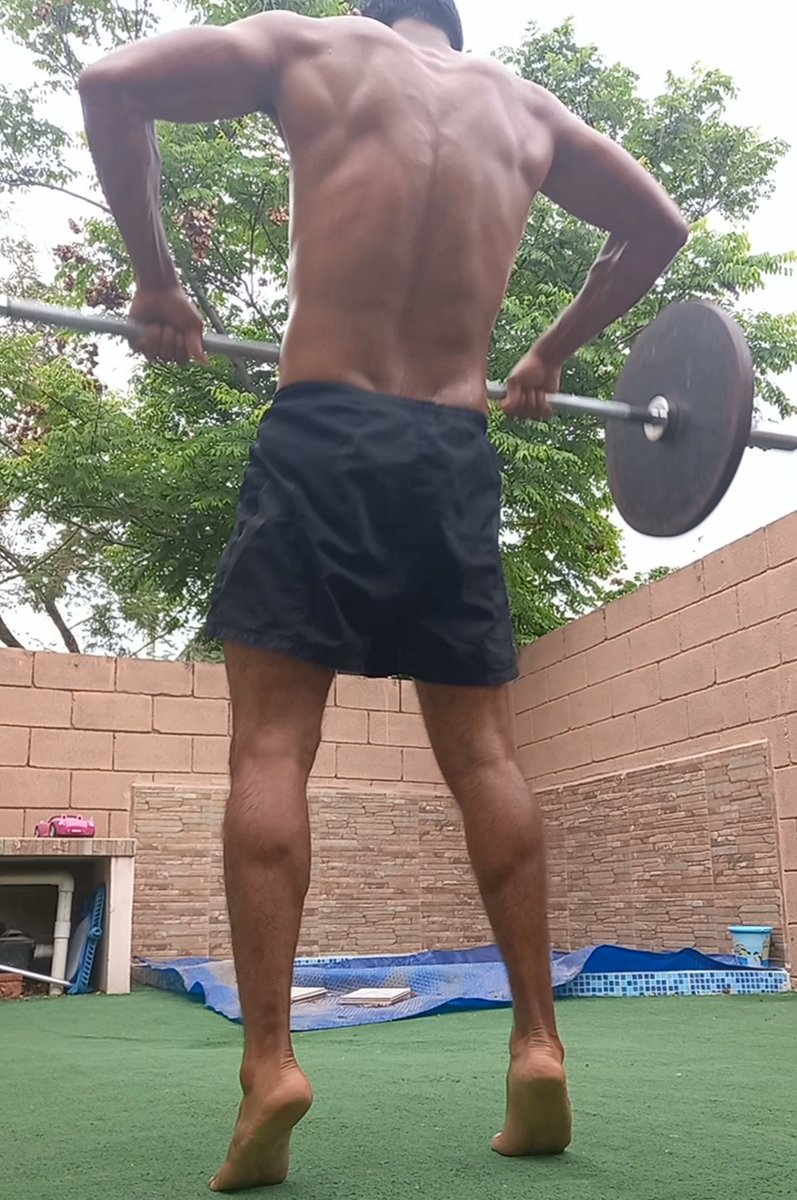 Entrenamiento 🏋‍♂️
#gym #FitnessMotivation #fit #ejercicio #entrenamiento #squats #deadlift #CleanUp