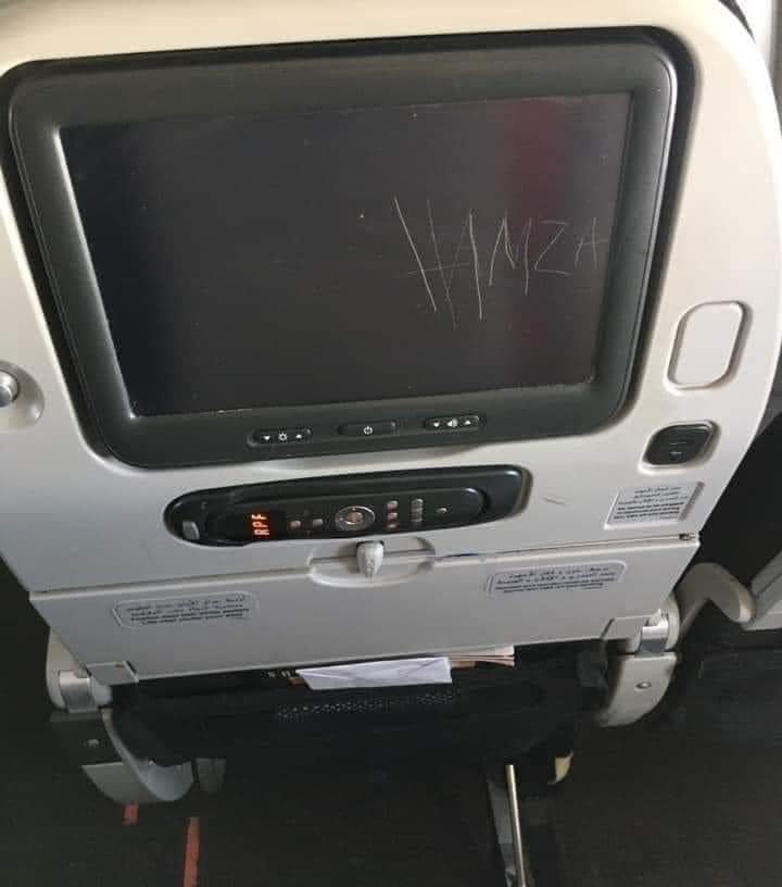 ▪️سلوكيات 

حمزة و بطريقته الخاصة، يشكر الخطوط الجوية الجزائرية التي وفرت له طائرة حديثة و مريحة لسفره عوض القديمة.
حمزة اذا سألته علاش دار هاكا ؟ يقولك خلصت بدراهمي.
حمزة إنسان غبي، لا تكن مثله.