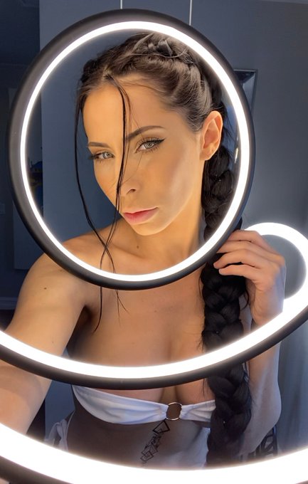 Wanna see some magic? 🤍 https://t.co/XeXcOSOzFg<a href="/tag/saturdayvibes"class="tags"><span>#saturdayvibes</span></a>