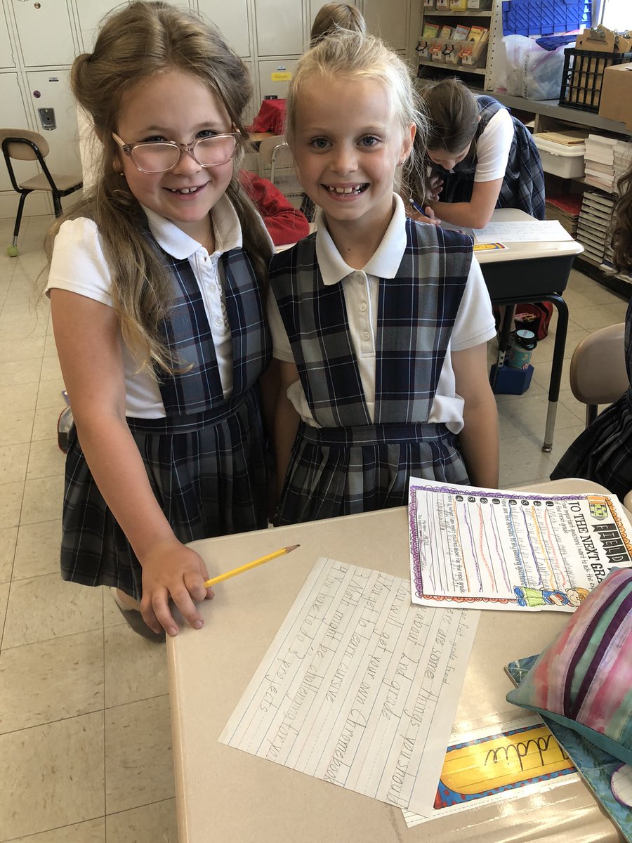 MrsReidSTJ's tweet photo. Field Trip to 2nd Grade! First graders in Room 3 got their questions answered today by second graders. @StJamesWO https://t.co/DX06DYf6oU