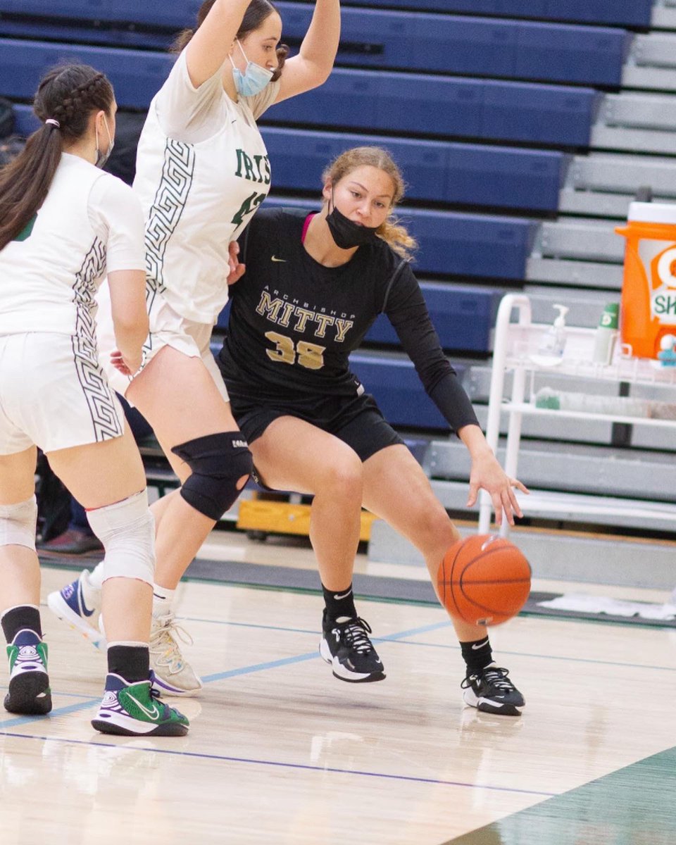 Congrats ‘23 Maya Hernandez on her scholarship offer from <a href="/aarika_hughes/">Aarika Hughes</a>  <a href="/lmulionswb/">LMU Women's Basketball</a> #goMonarchs 🦁💪