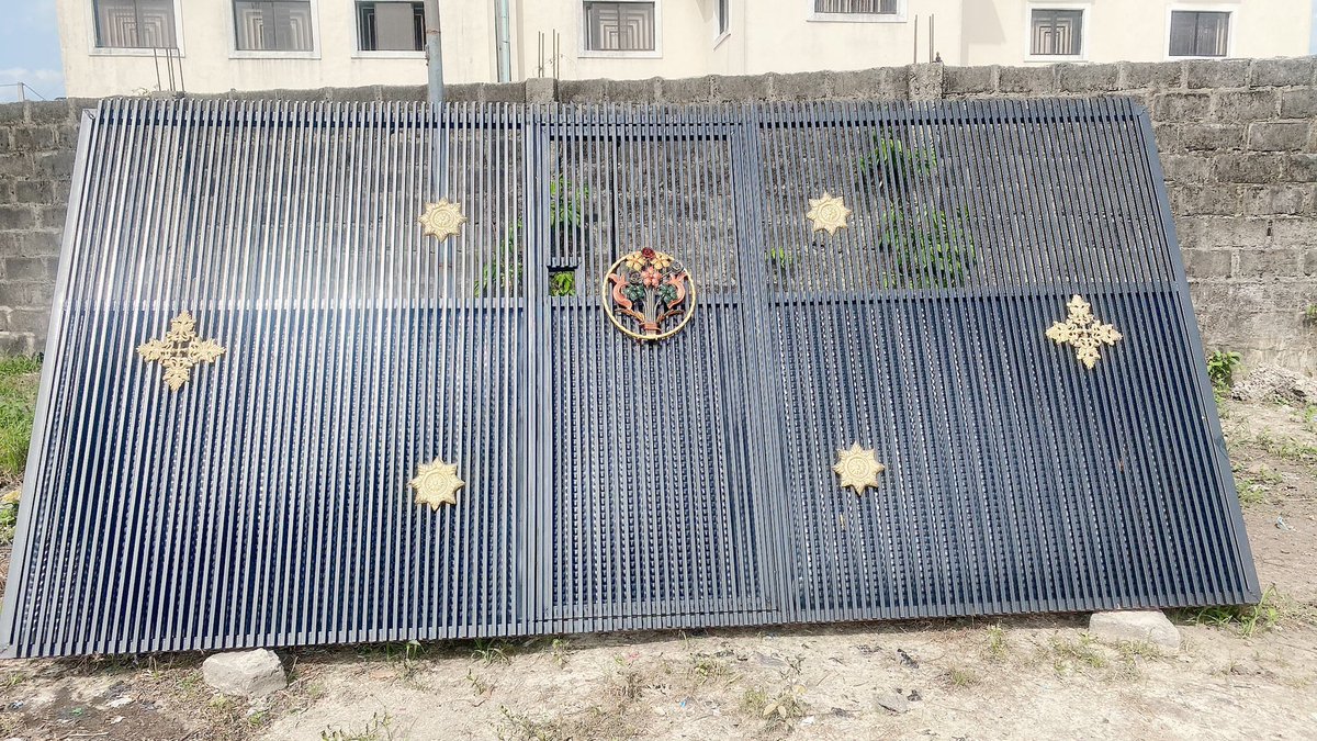 CarefestglobalS's tweet photo. For your Exquisite  stainless steel handrail, gate, Frameless Glass Rails &amp; Burglaries/protectors. Wrought iron gate, rails, car port/park, Tankstand and fence rails. Tel. 08052725282. Email. Carefestglobalservices@gmail.com #BlackOwnedBusiness #Gate https://t.co/9vpa00s0wM