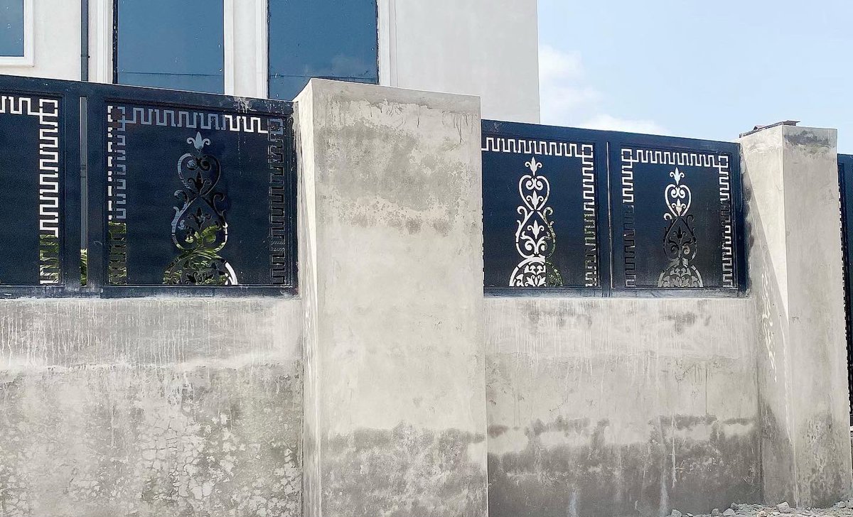 CarefestglobalS's tweet photo. For your Exquisite  stainless steel handrail, gate, Frameless Glass Rails &amp; Burglaries/protectors. Wrought iron gate, rails, car port/park, Tankstand and fence rails. Tel. 08052725282. Email. Carefestglobalservices@gmail.com #BlackOwnedBusiness #Gate https://t.co/9vpa00s0wM