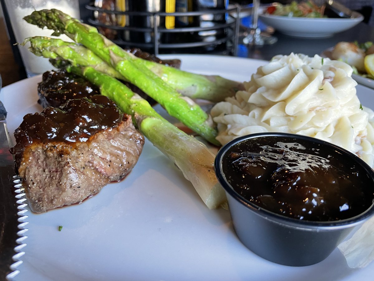 TheRockfordBuzz's tweet photo. We traveled to Cherry Valley to enjoy the delicious menu at Salamone’s! We decided to go with a three-course #steak #dinner and the #cannoli #cake.
Check out the details here: https://t.co/N1ltWX7beR
#italianfood #815eats #rockfoodian #eatlocal https://t.co/ChYcEhfwC2