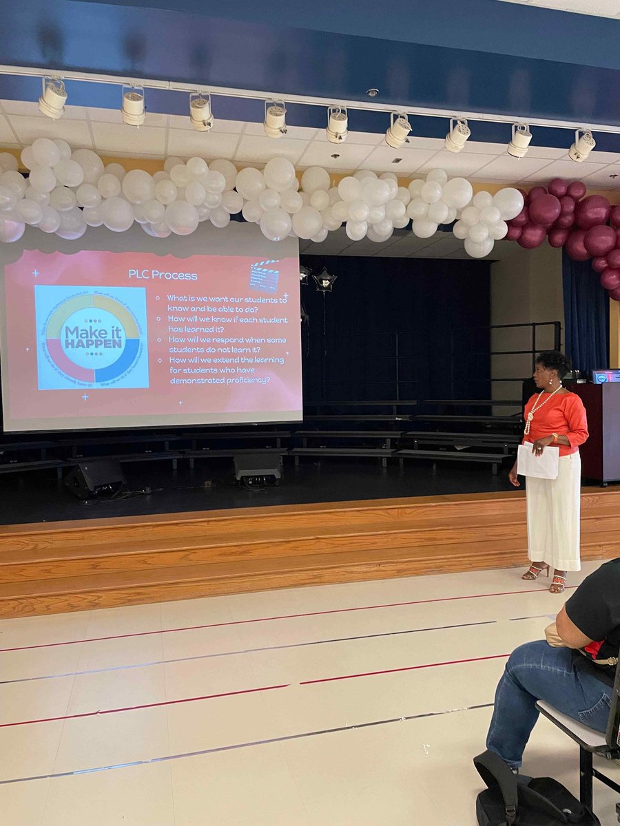 Day 2 of the math  curriculum preview was a success! Excited to see the enthusiasm from our math teachers about the new changes! We had about 20 teachers attend today! <a href="/suzanne_kline/">Suzanne Kline</a> <a href="/roxy_glass/">Dr. Roxy Glass</a> <a href="/iInstructIrving/">Irving ISD C&I</a>