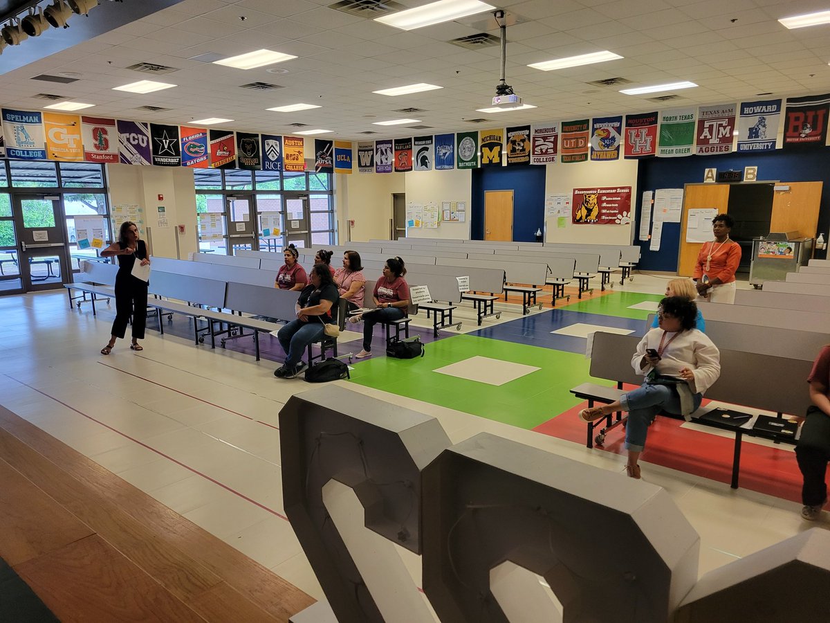 Julianne Hughes tweet media