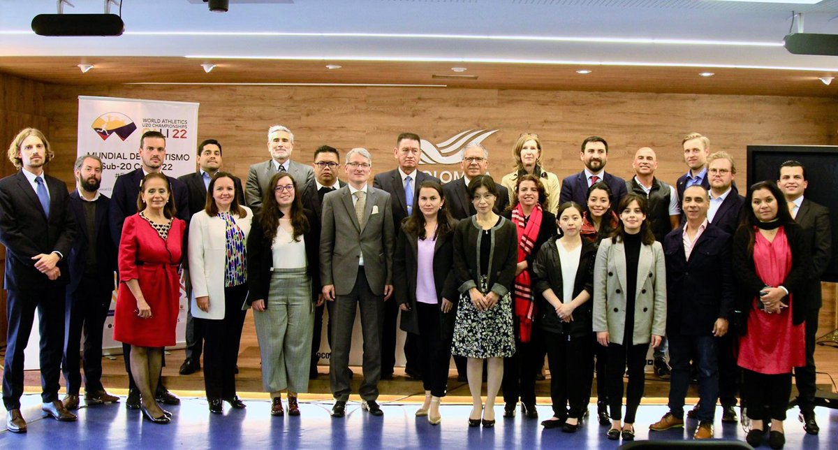 WACali22's tweet photo. #AEstaHora | finaliza reunión con el cuerpo diplomático colombiano donde se articularon acciones en pro del recibimiento de delegaciones y embajadores asistentes al #MundialAtletismoU20Cali.

@WorldAthletics @OlimpicoCol https://t.co/dwNLRxKhBQ