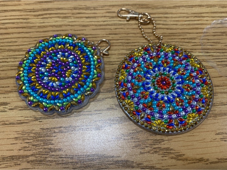 CentralCSD's tweet image. Central students made paint with diamonds key chains in today’s “Find Your Zen” session!