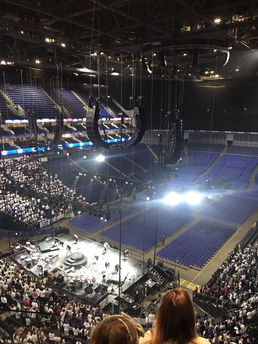 Penny_Taylor's tweet photo. What a fabulous day at the O2 Arena with the school choir. @YVconcerts So good to be back singing with all the other choirs again. https://t.co/Q9xDXylIgn